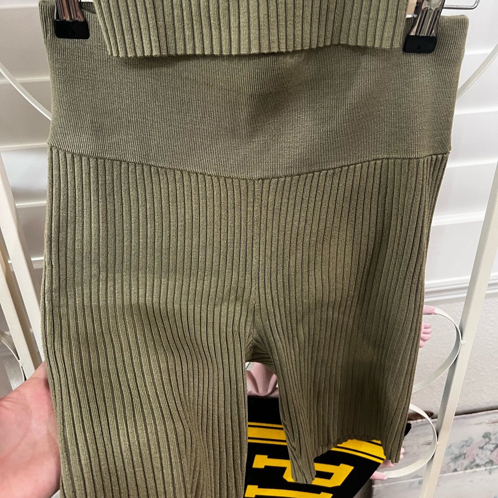 RVCA Ribbed Set - Picture 5 of 6